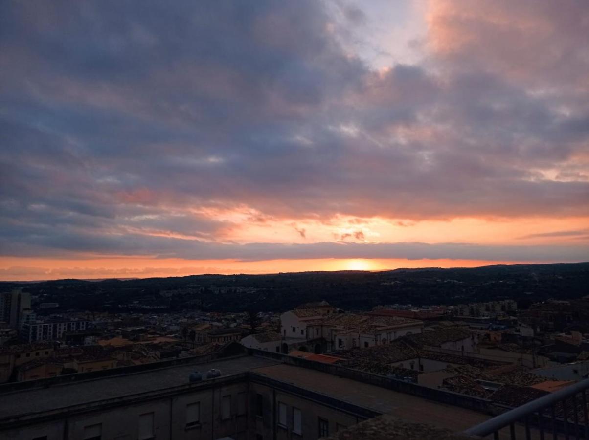 Trigona Garden Suite Noto Exterior foto