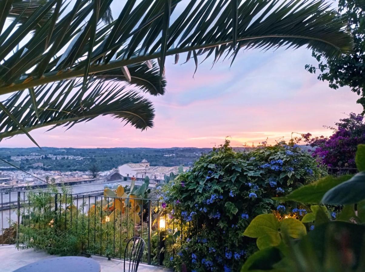 Trigona Garden Suite Noto Exterior foto